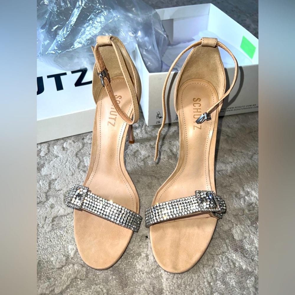 Schutz Perlah Heels NWT Nude Rhinestone 8.5